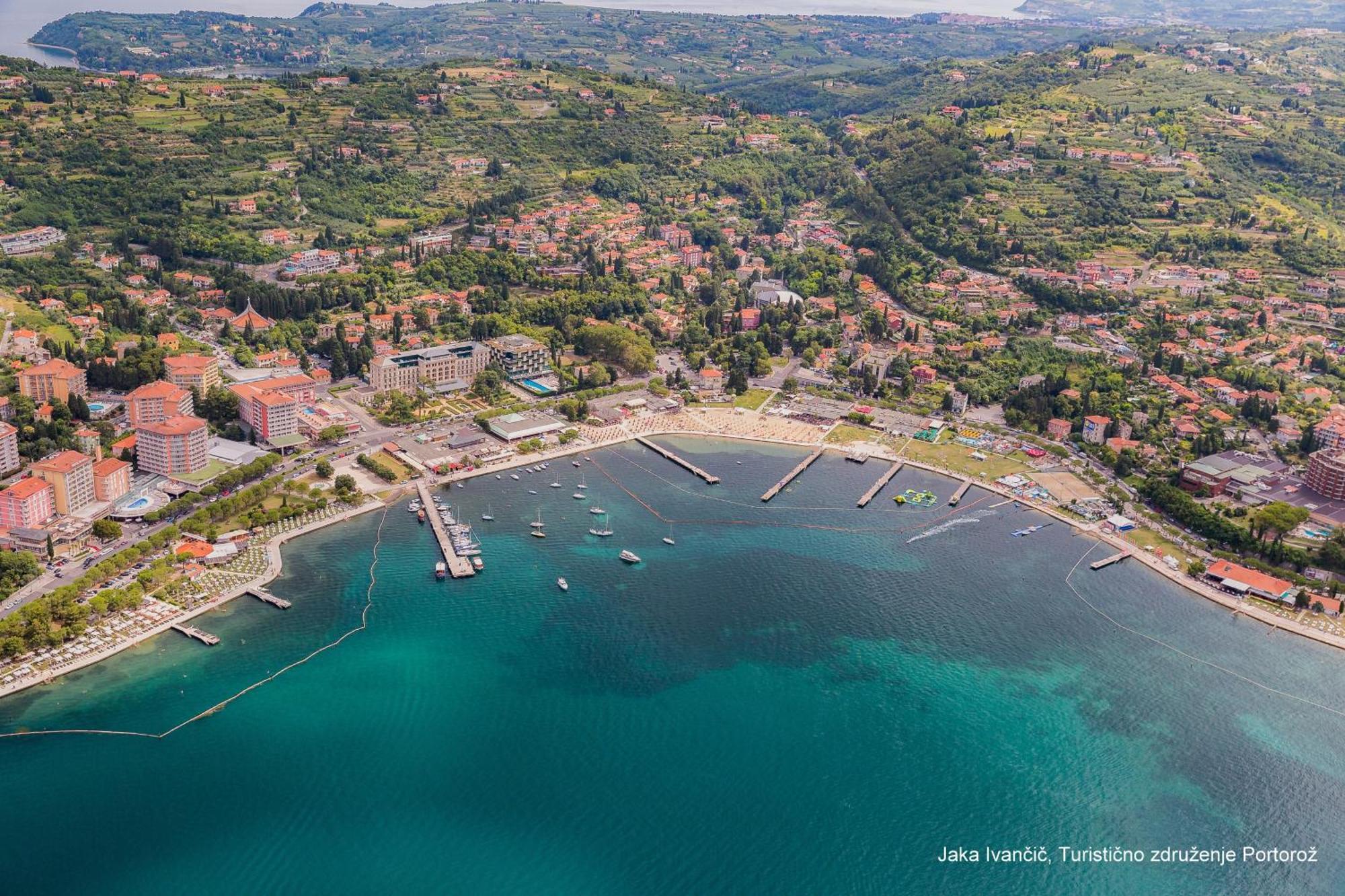 Apartments Souranded By Forest With Sea View 科佩尔 外观 照片