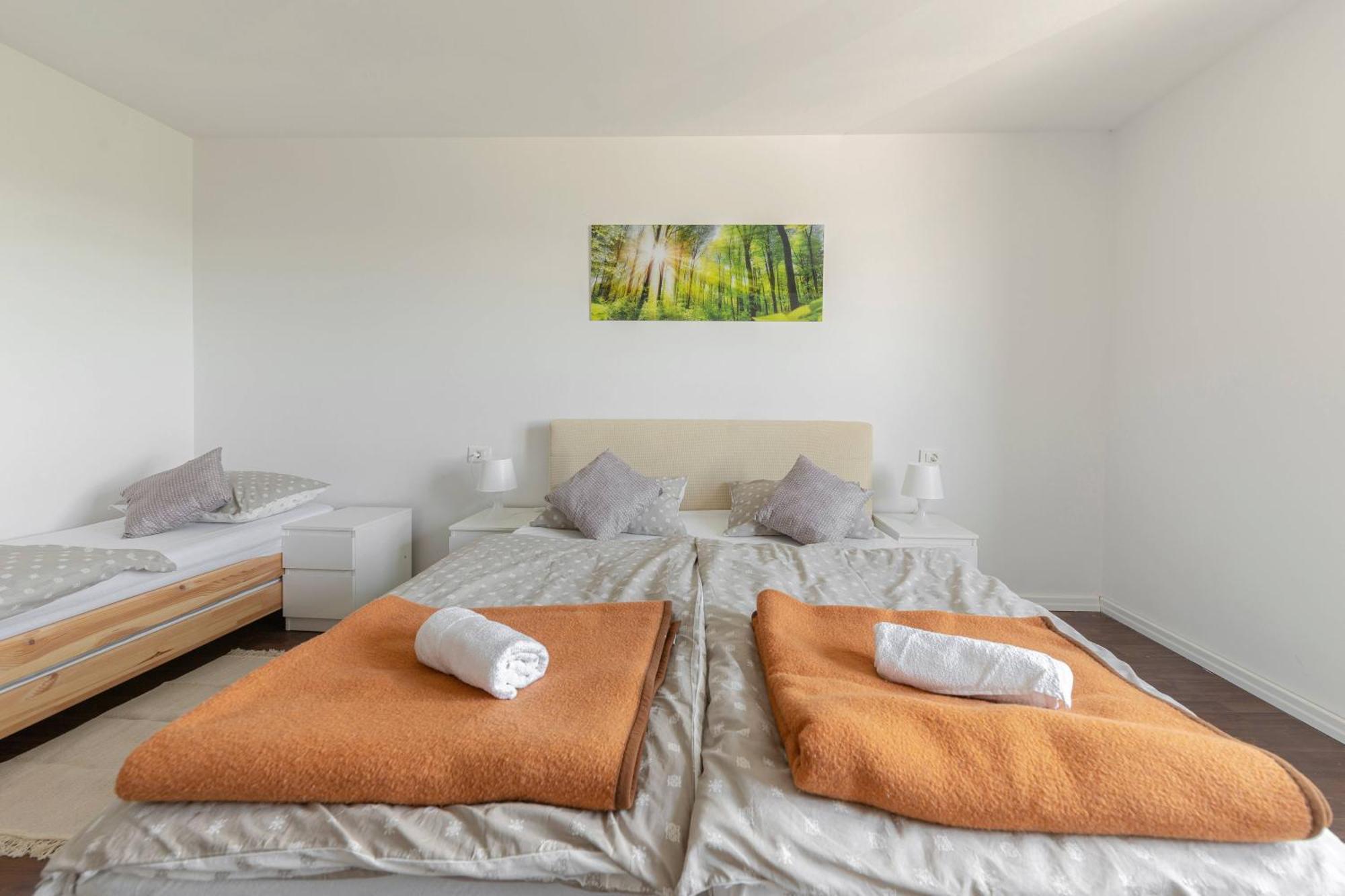 Apartments Souranded By Forest With Sea View 科佩尔 外观 照片